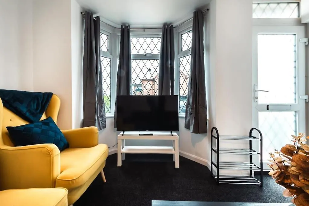 Modern House In Central Southampton With Private Off-Road Parking - Newly Refurbished - Great For Contractors, Friends & Families 0*,  בריטניה