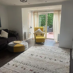 villa-location-location.hotels-newcastle-upon-tyne.com/
